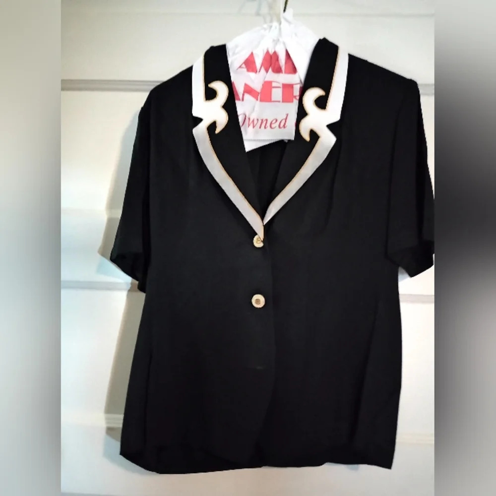 Studio C size 8 women's top (Rox302)